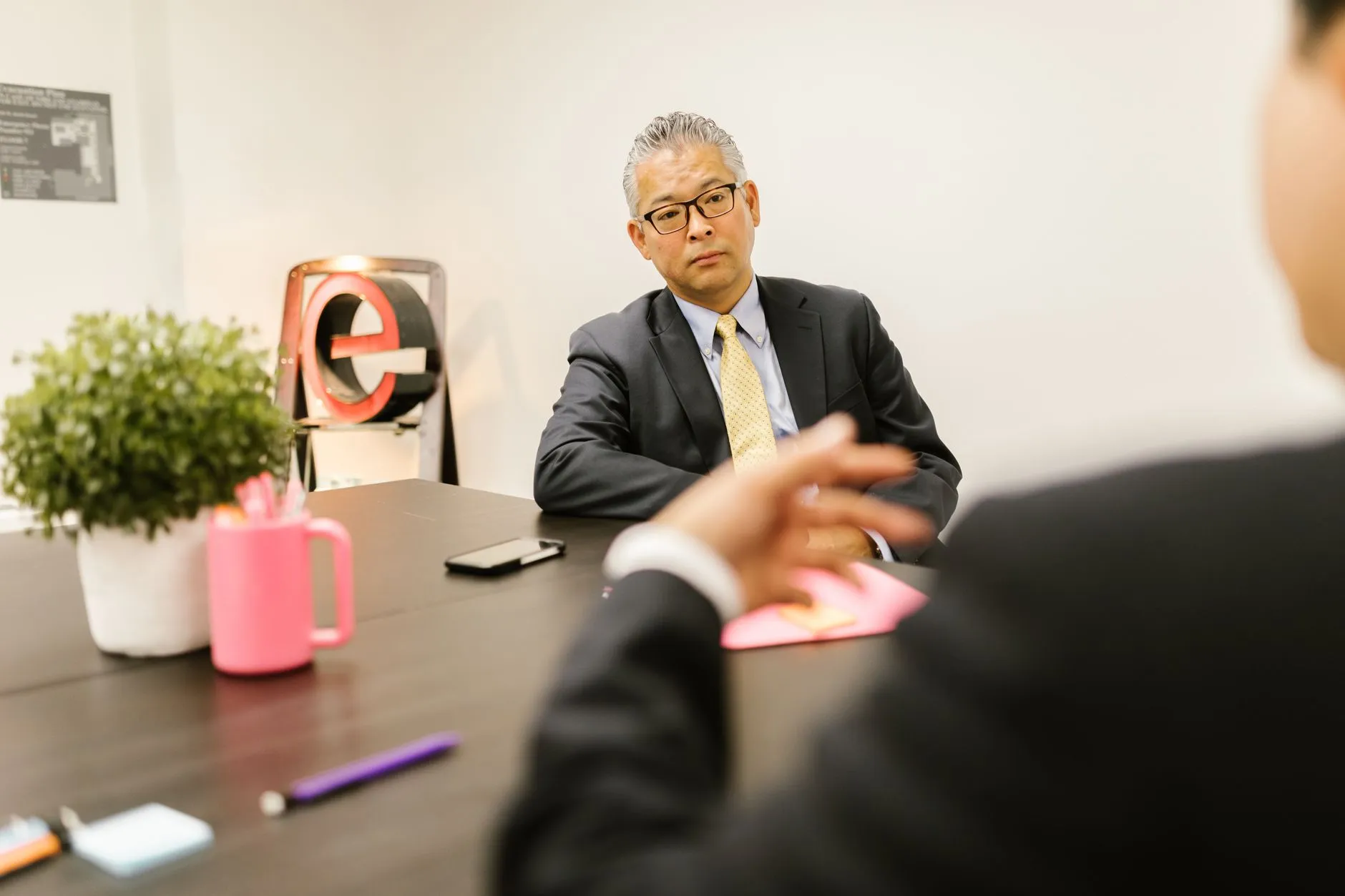 重庆道之源教室照明灯具技术参数与性能对比分析